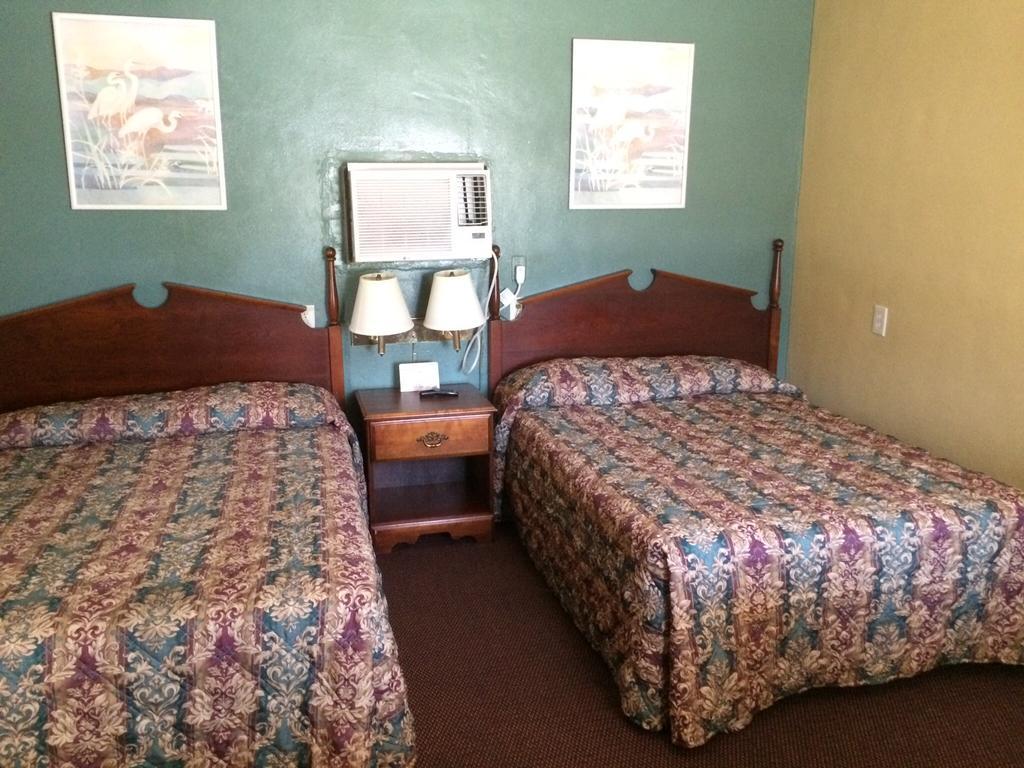Travelers Inn Okeechobee Esterno foto