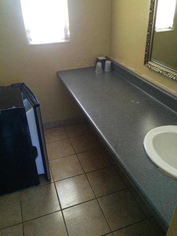 Travelers Inn Okeechobee Esterno foto